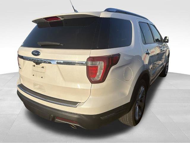 Certified 2018 Ford Explorer Limited w/ Equipment Group 301A FWD image 23