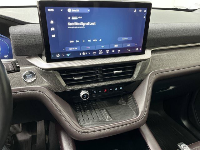 Certified 2025 Ford Explorer Platinum w/ Ultimate Package AWD/4WD image 19