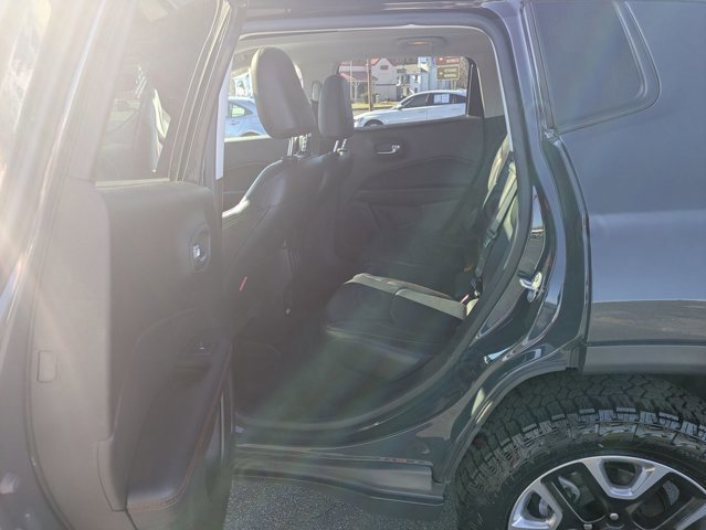 Used 2018 Jeep Compass Trailhawk w/ Leather Interior Group image 28