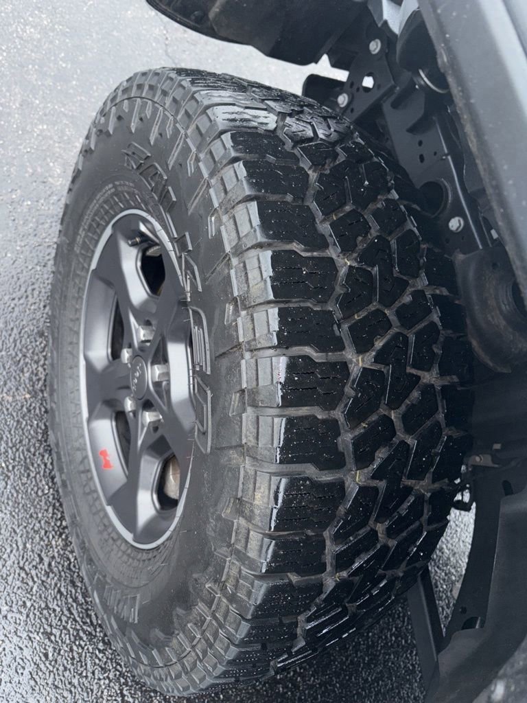 Used 2023 Jeep Gladiator Rubicon w/ Cold Weather Group image 17