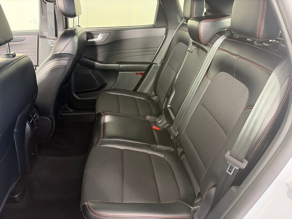 Certified 2025 Ford Escape ST-Line Select AWD/4WD image 13