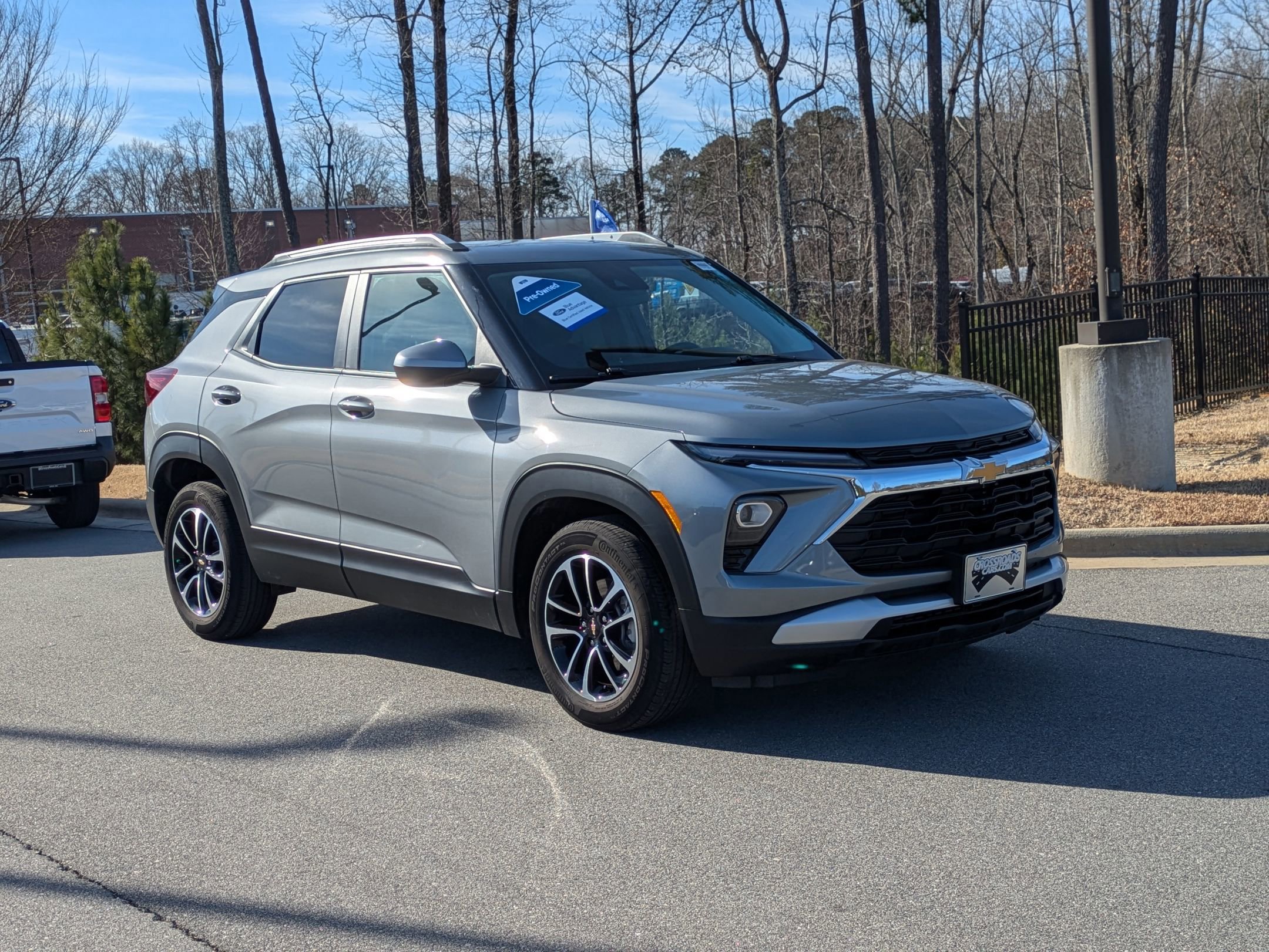Used 2025 Chevrolet TrailBlazer LT w/ Driver Confidence Package image 7