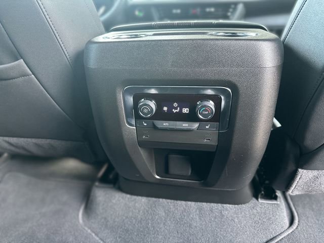 Used 2025 Chevrolet Tahoe High Country image 25