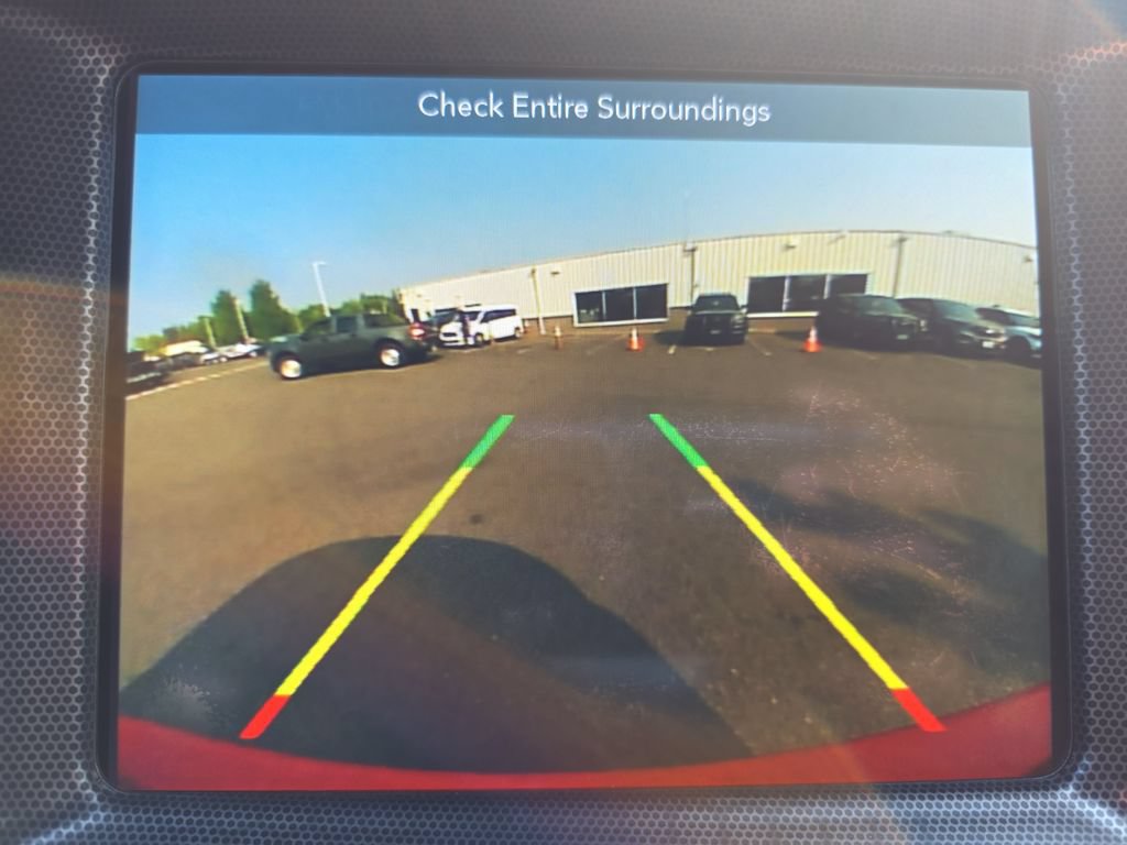 Used 2018 Dodge Charger R/T w/ Plus Group RWD image 31