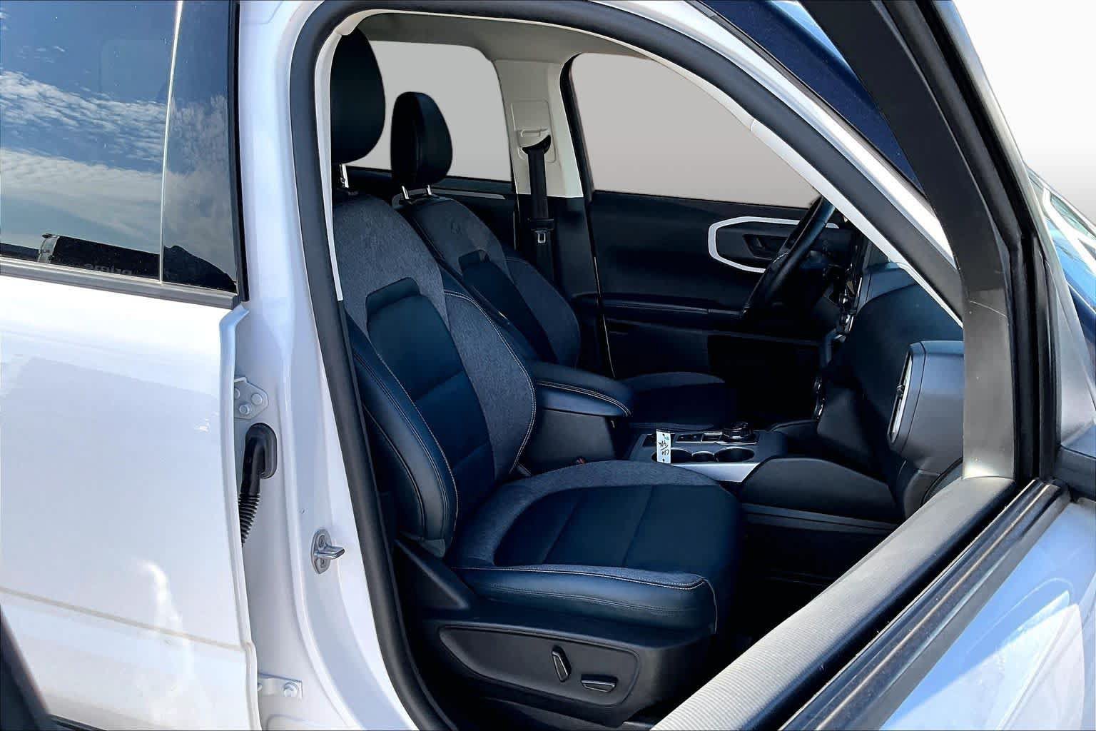 Certified 2022 Ford Bronco Sport Outer Banks AWD/4WD image 11