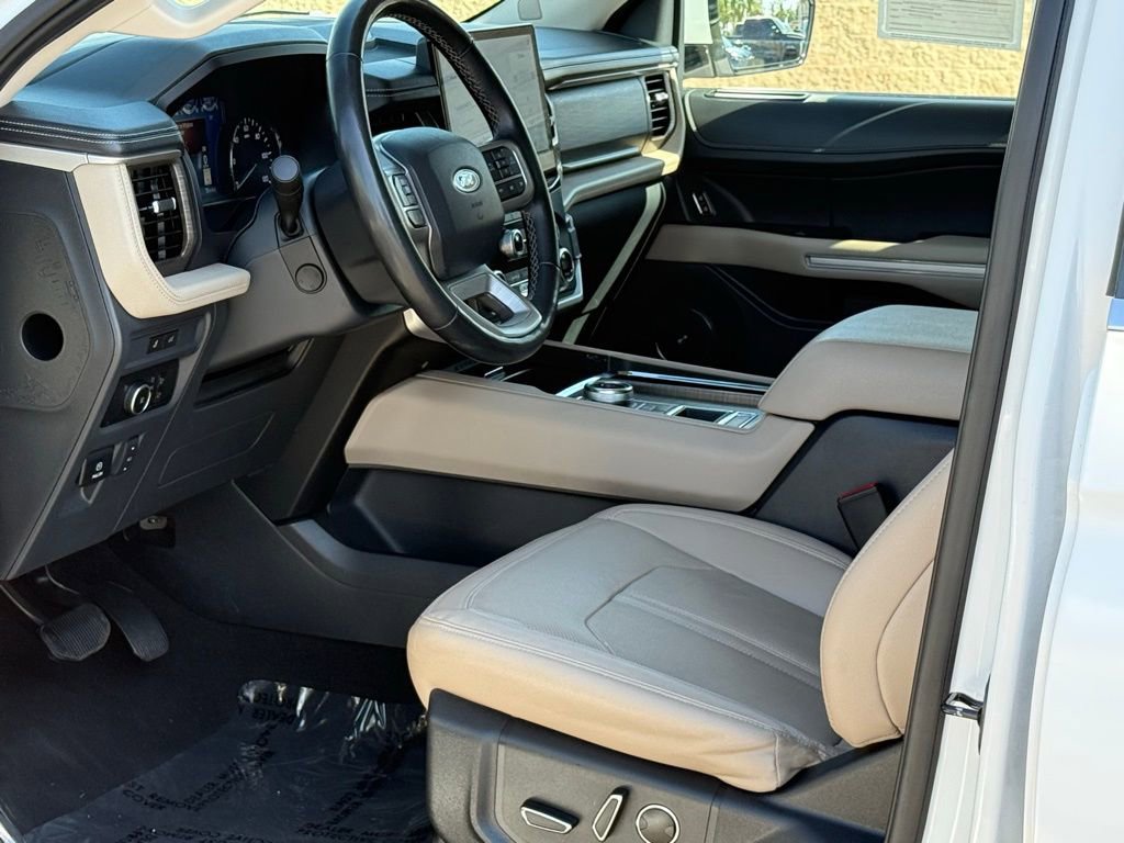 Certified 2024 Ford Expedition Limited RWD image 6