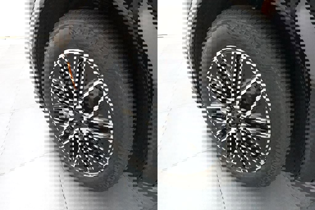 Certified 2025 Ford Mustang Mach-E Premium image 29