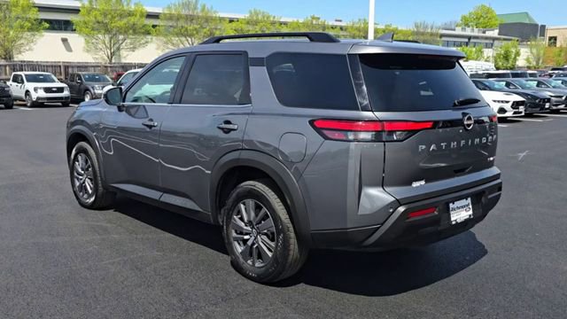 Used 2024 Nissan Pathfinder SV AWD/4WD image 7