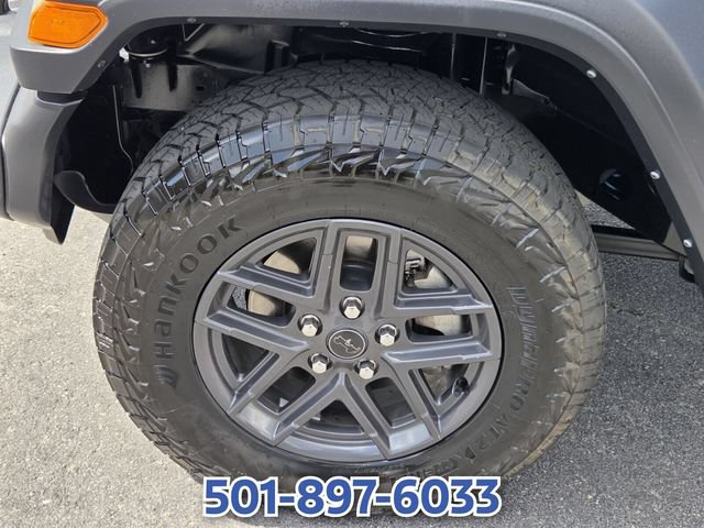 Used 2024 Jeep Wrangler Unlimited Sport AWD/4WD image 16