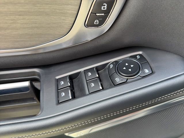 Certified 2025 Ford Expedition Platinum AWD/4WD image 32
