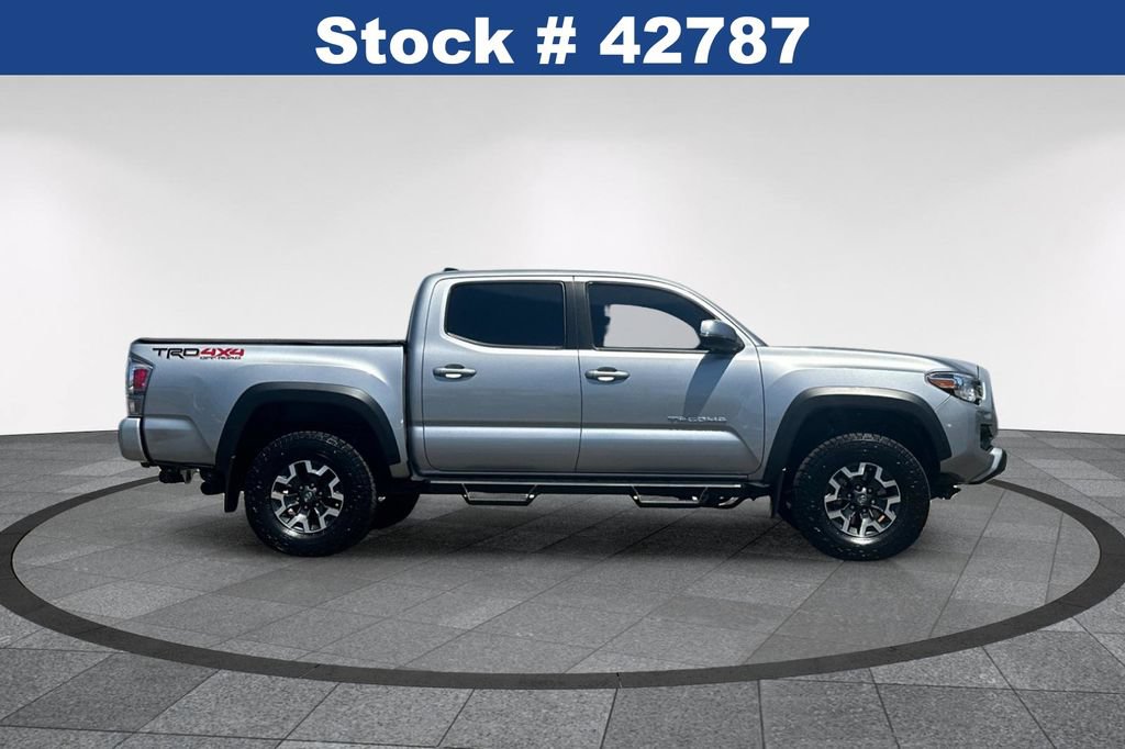 Used 2021 Toyota Tacoma TRD Off-Road w/ Technology Package AWD/4WD image 4