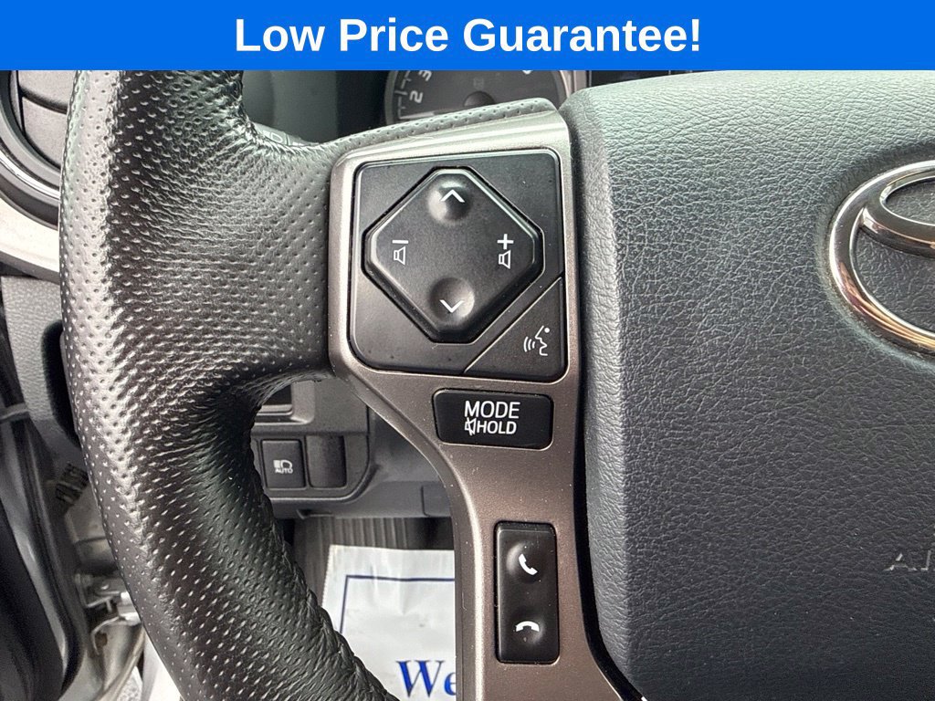 Used 2018 Toyota Tacoma SR5 AWD/4WD image 29