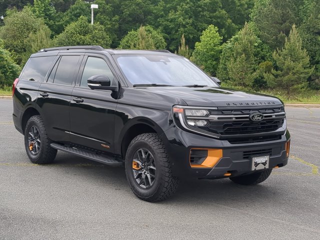 Certified 2025 Ford Expedition Tremor AWD/4WD image 2