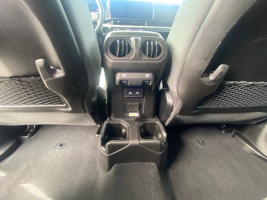 Used 2024 Jeep Wrangler Unlimited Rubicon image 24