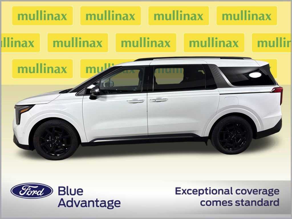 Used 2025 Kia Carnival SX FWD image 10