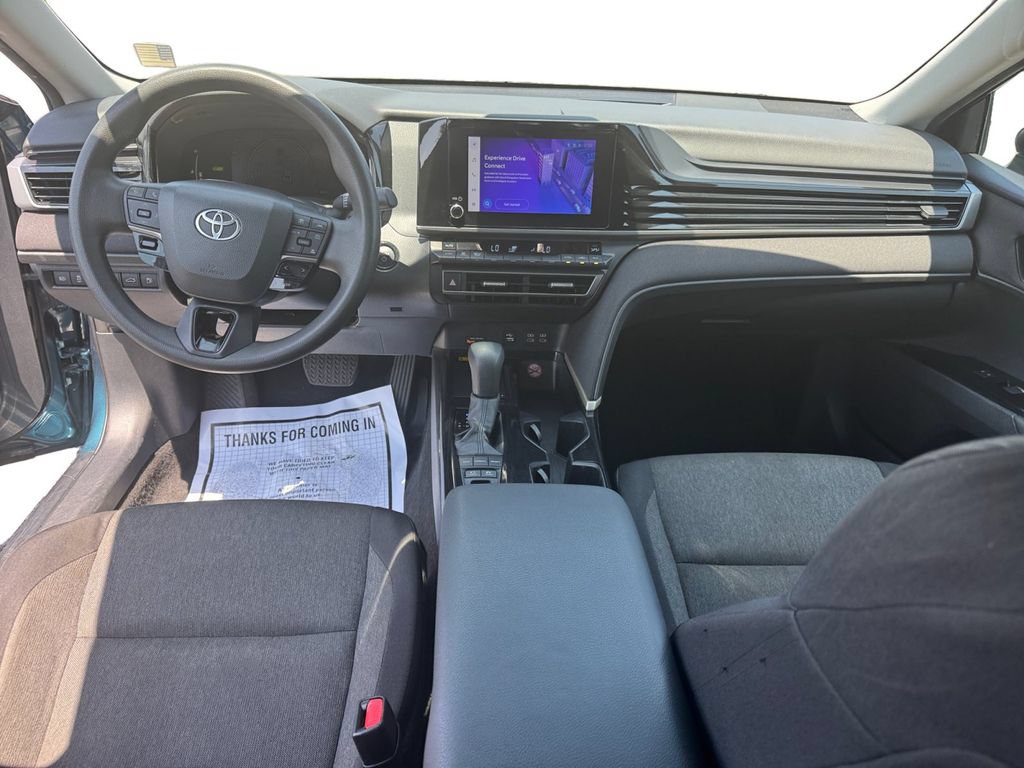 Used 2025 Toyota Camry LE FWD image 10