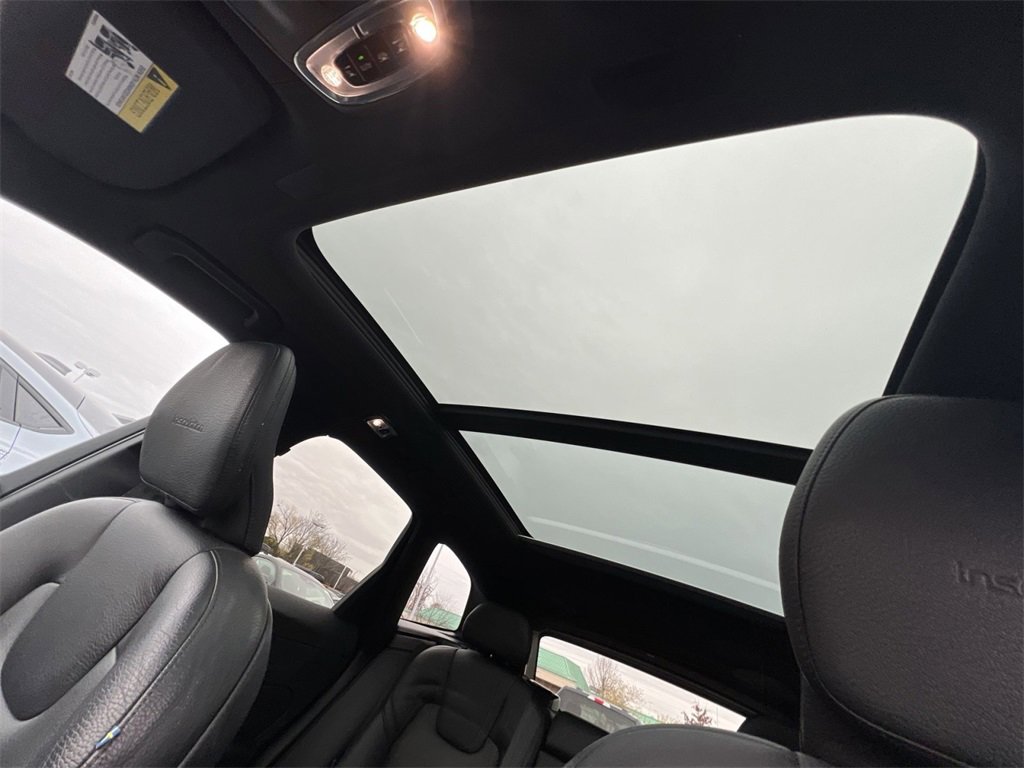 Used 2019 Volvo XC60 T5 Inscription w/ Protection Package Premier image 23