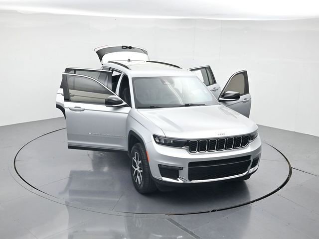 Used 2025 Jeep Grand Cherokee L Limited AWD/4WD image 50