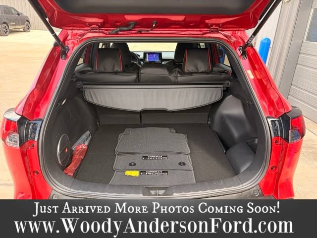 Used 2024 Toyota Corolla Cross AWD Hybrid w/ Moonroof Package image 6