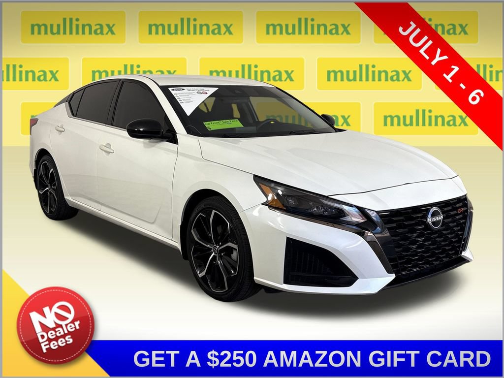 Used 2023 Nissan Altima 2.5 SR FWD image 1