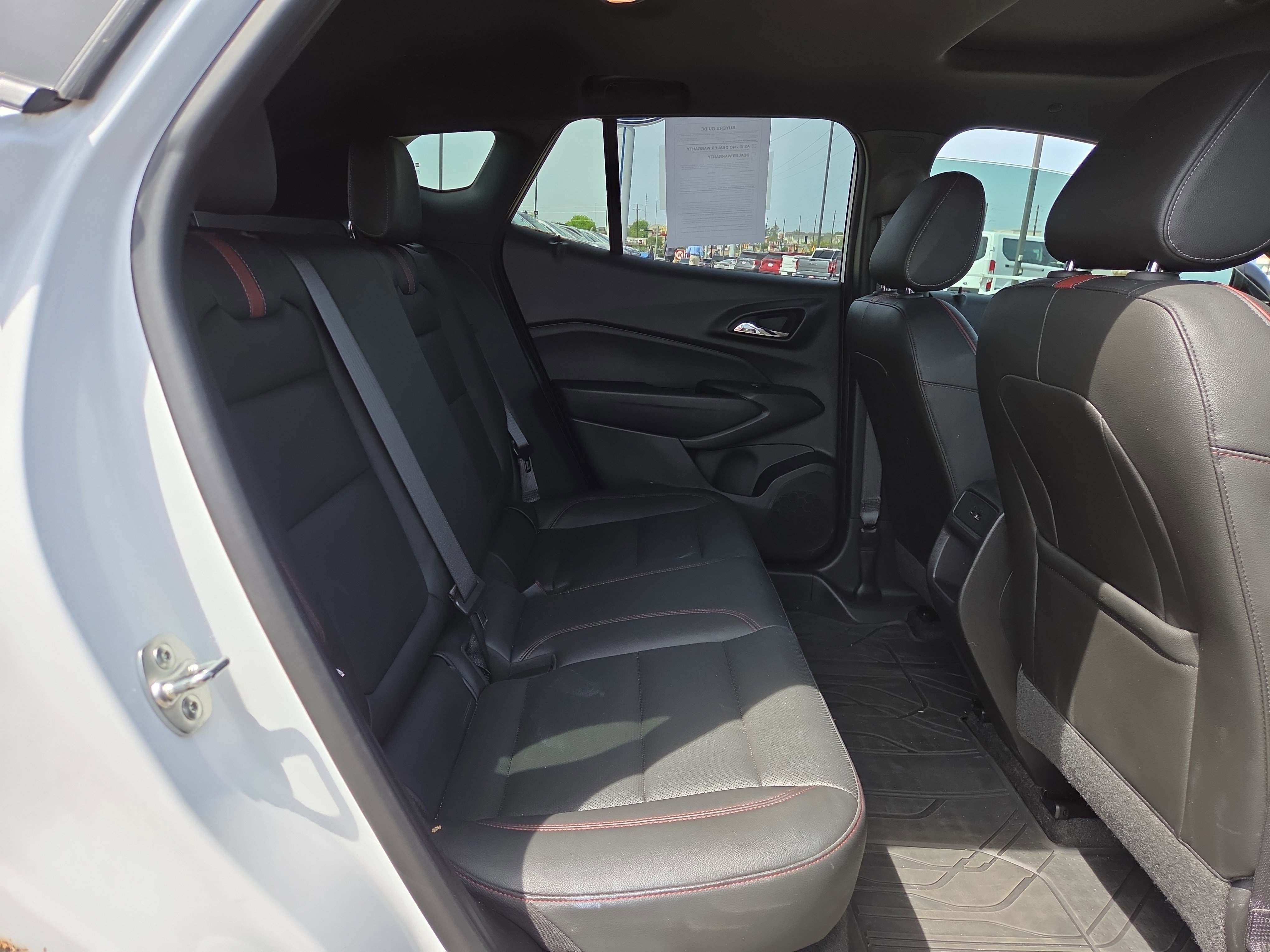 Used 2024 Chevrolet Trax RS w/ Sunroof Package FWD image 14