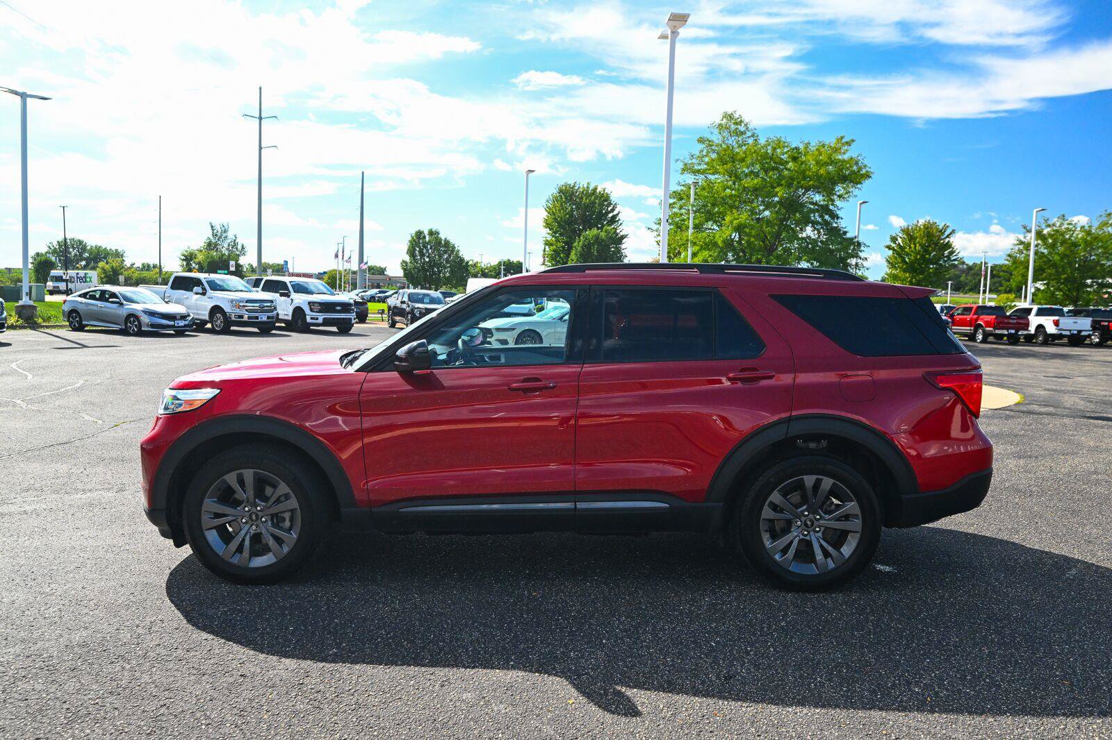 Certified 2024 Ford Explorer XLT w/ Equipment Group 202A AWD/4WD image 8