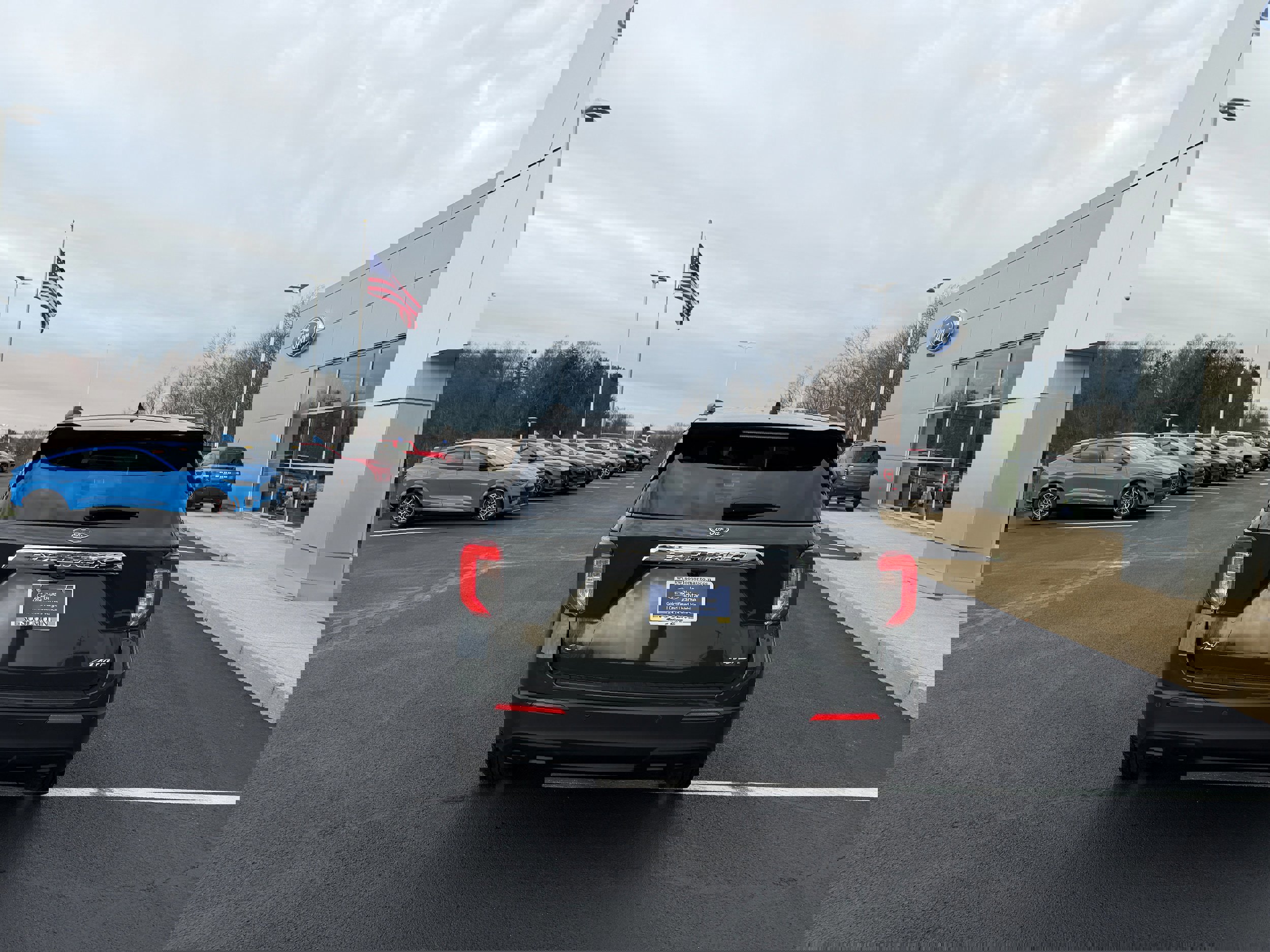 Certified 2023 Ford Explorer XLT image 4