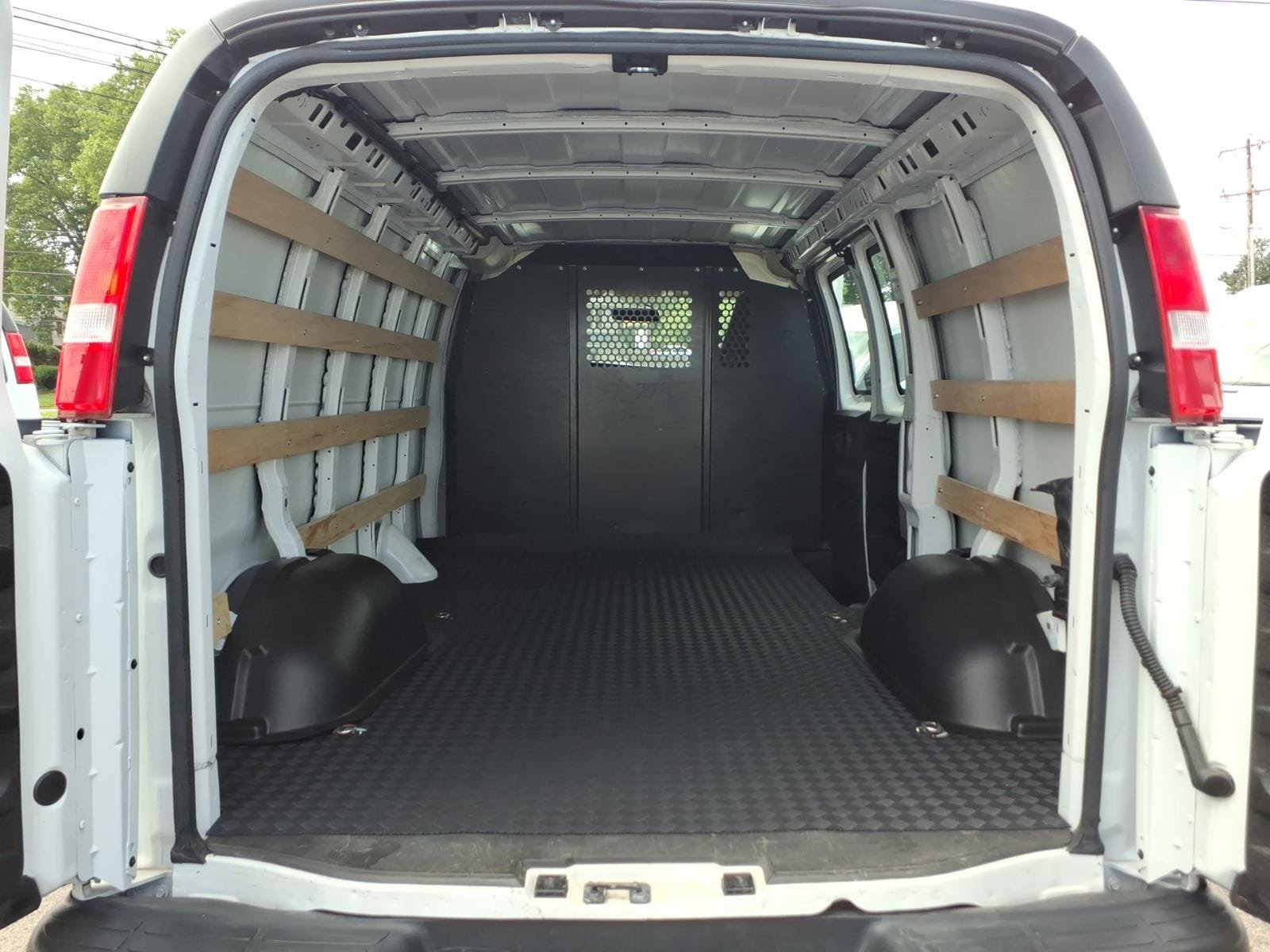 Used 2024 Chevrolet Express 2500 w/ Driver Convenience Package RWD image 16