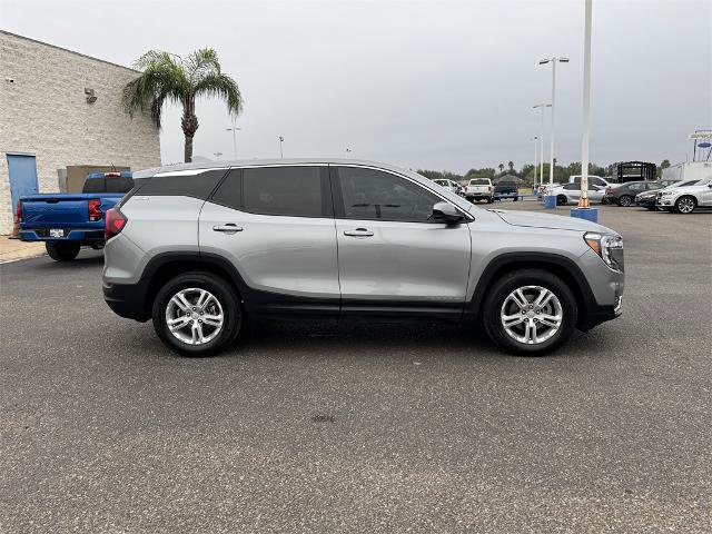 Used 2023 GMC Terrain SLE image 6