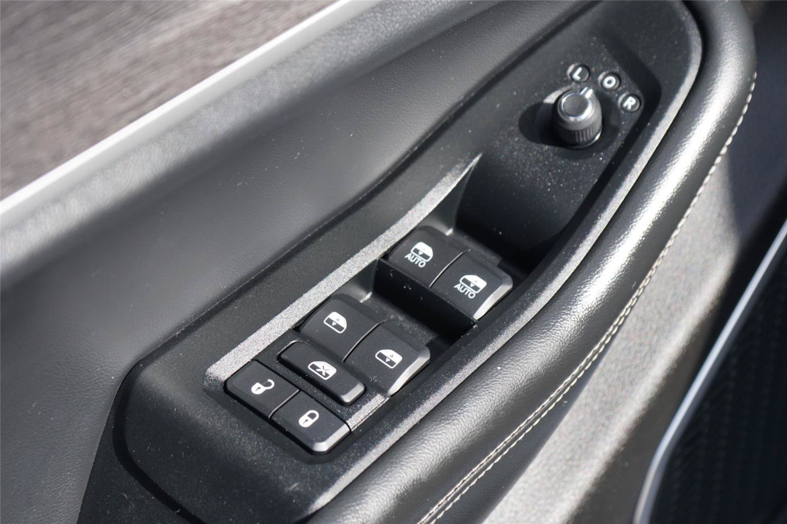 Used 2021 Jeep Grand Cherokee L Limited AWD/4WD image 20