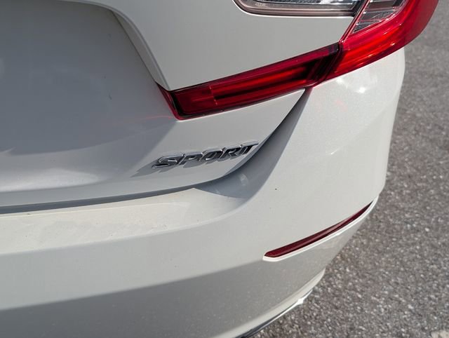Used 2019 Honda Accord Sport image 11
