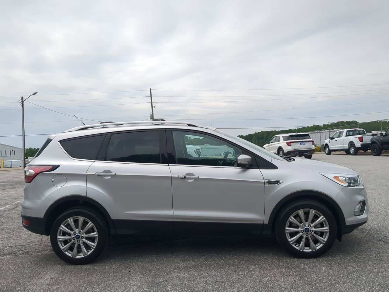 Certified 2017 Ford Escape Titanium FWD image 2