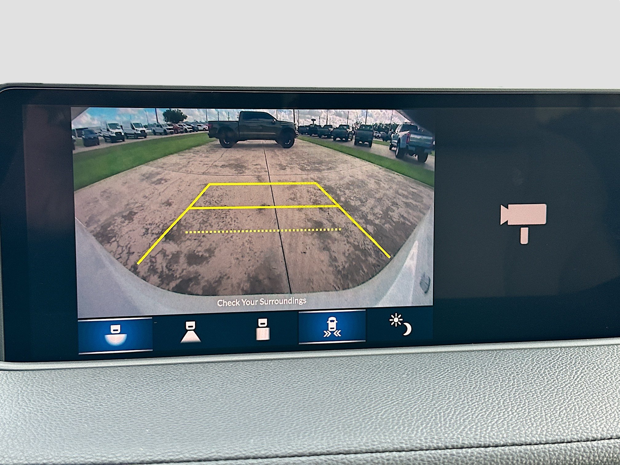 Used 2022 Acura MDX FWD image 13