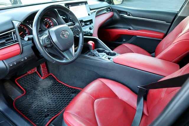 Used 2021 Toyota Camry XSE image 3