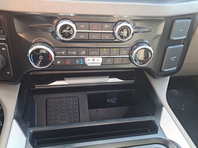 Certified 2025 Ford F450 Platinum w/ Platinum Plus Package image 28