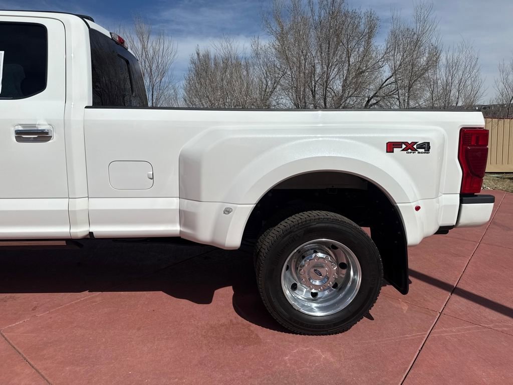 Certified 2022 Ford F450 Platinum w/ FX4 Off-Road Package image 33