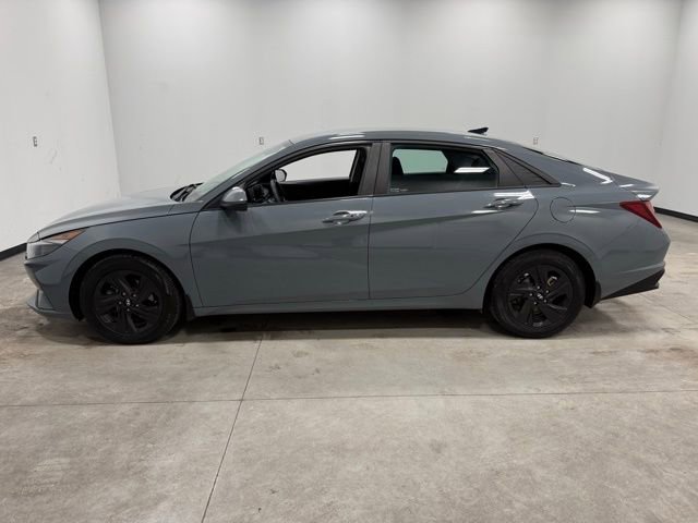 Used 2022 Hyundai Elantra SEL image 8