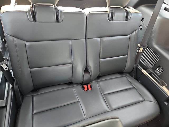 Certified 2025 Ford Explorer Active w/ Active Comfort Package RWD image 12