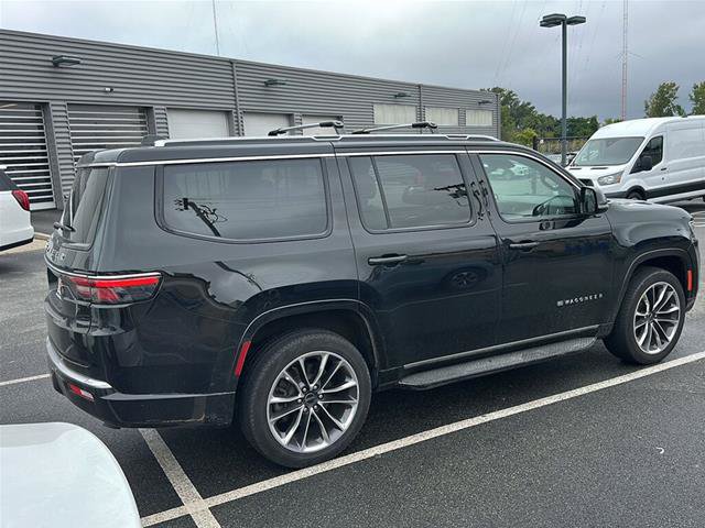 Used 2025 Jeep Wagoneer Series II w/ Premium Group I AWD/4WD image 3