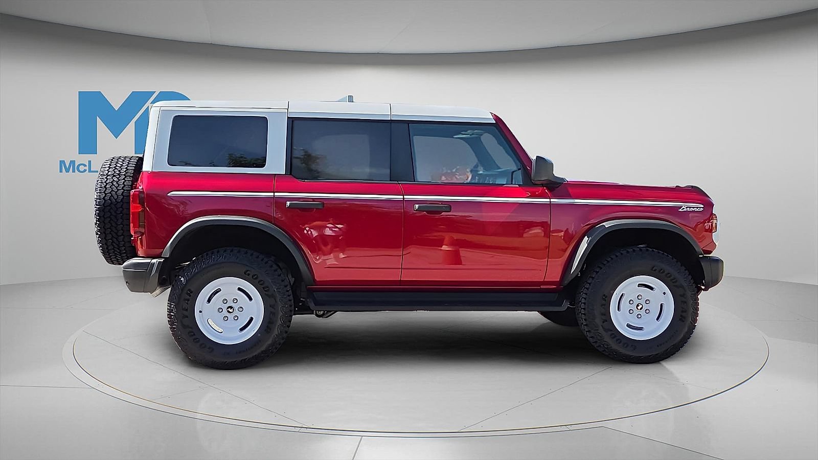 Certified 2025 Ford Bronco Heritage Edition AWD/4WD image 6