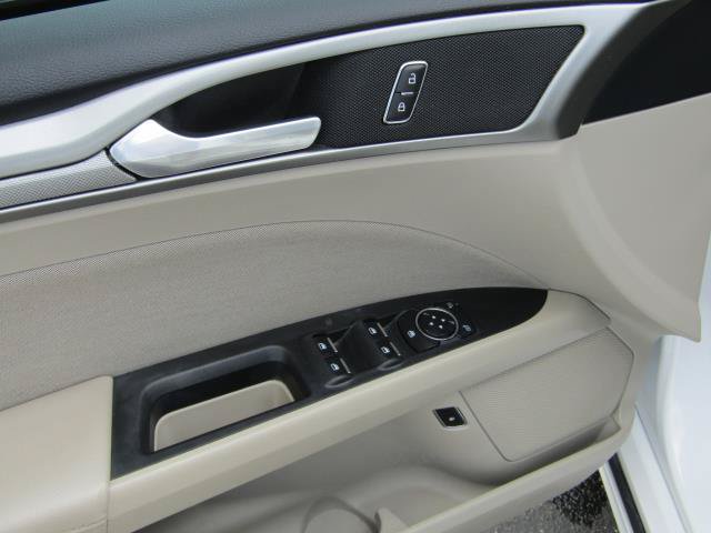 Certified 2019 Ford Fusion SE FWD image 16