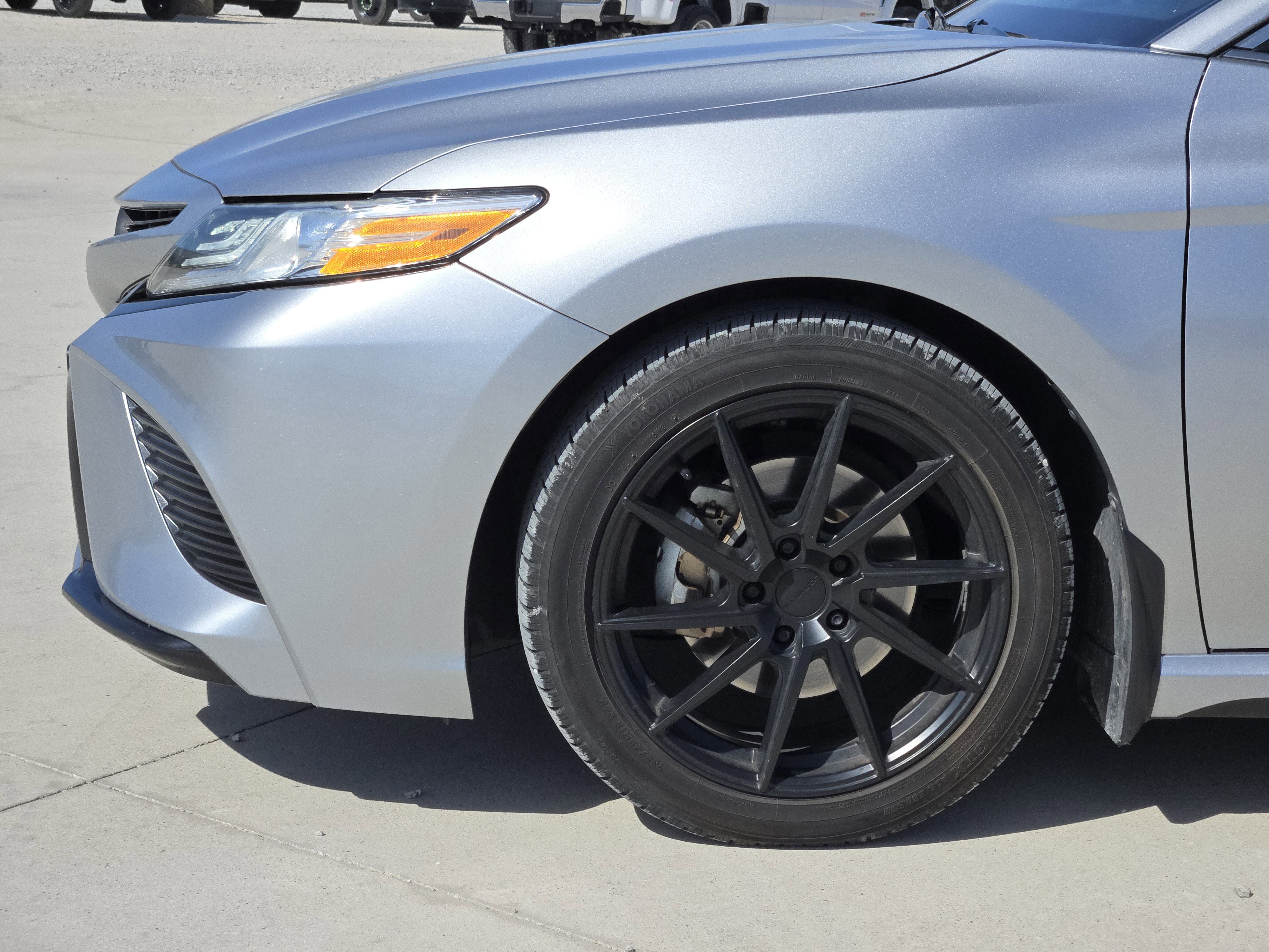 Used 2020 Toyota Camry XSE image 8