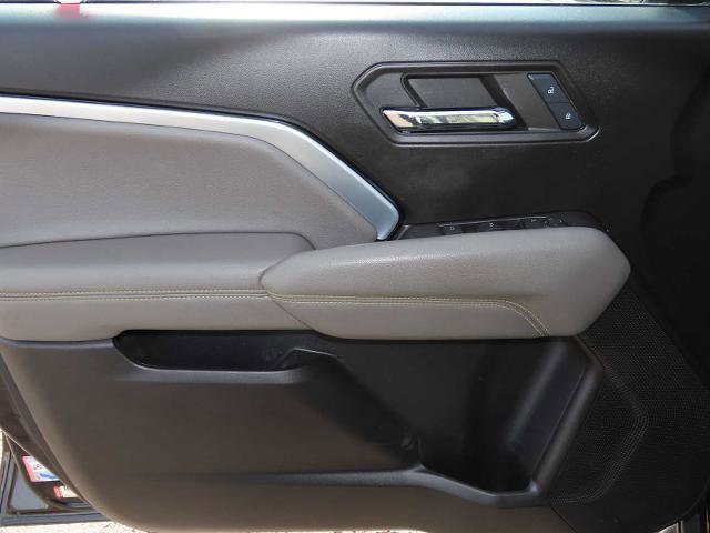 Used 2024 Chevrolet Colorado ZR2 w/ Technology Package image 16