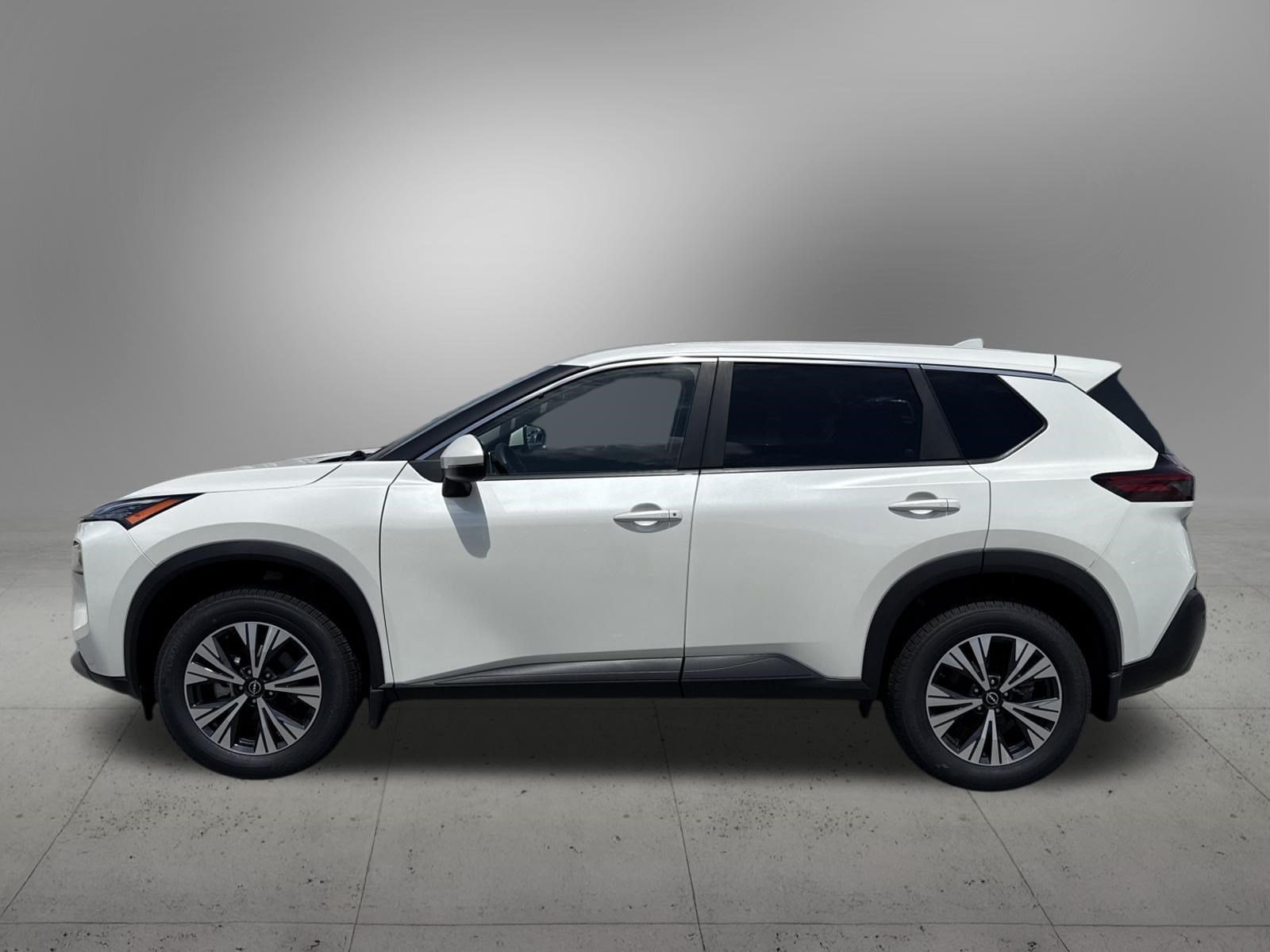 Used 2023 Nissan Rogue SV AWD/4WD image 2