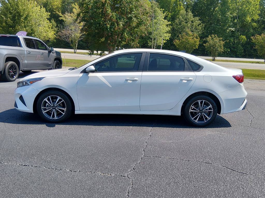 Used 2024 Kia Forte LXS FWD image 7