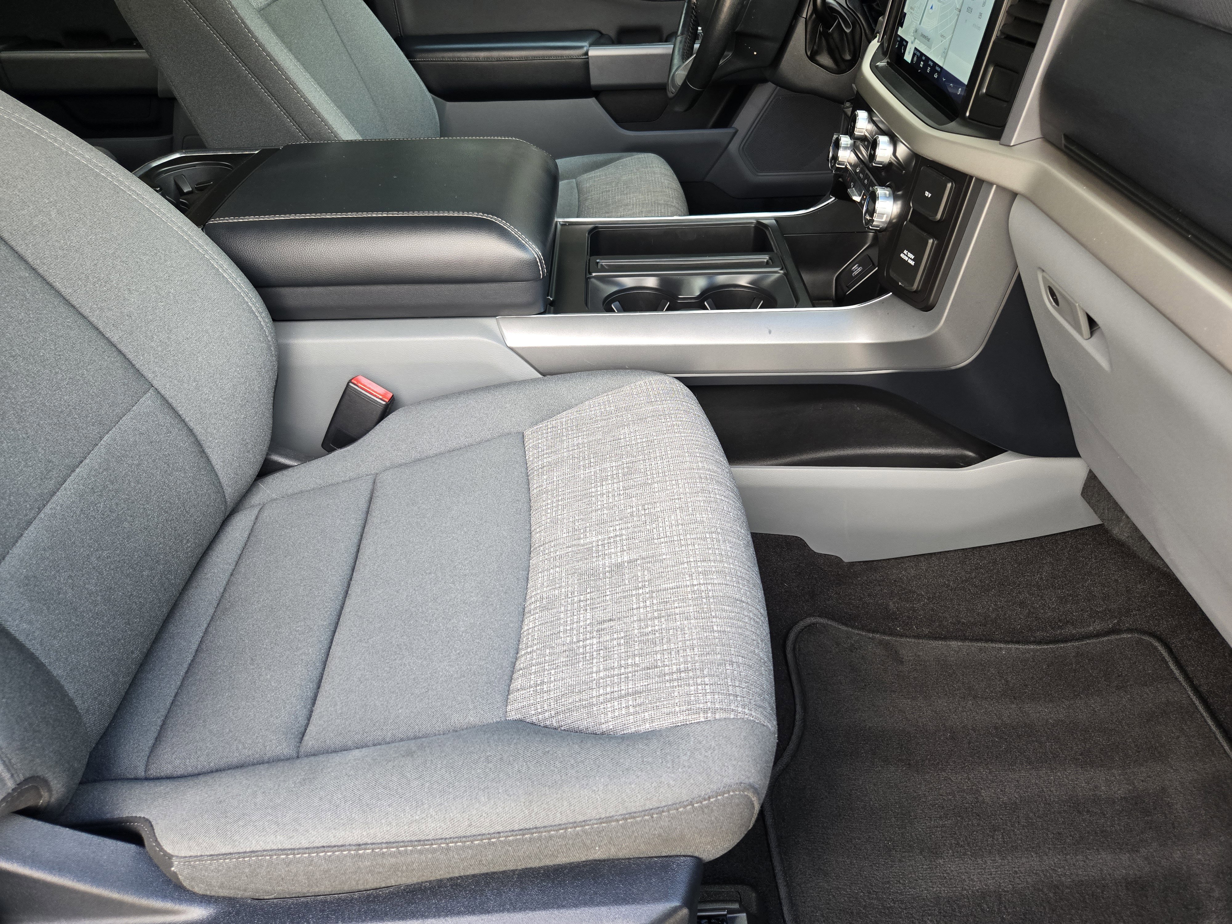 Certified 2021 Ford F150 XLT w/ Equipment Group 302A High image 10