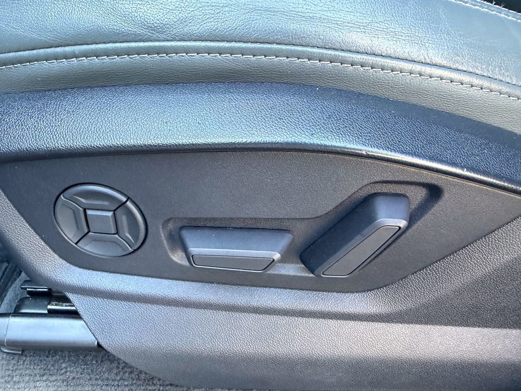 Used 2019 Audi Q8 Prestige w/ Towing Package image 13