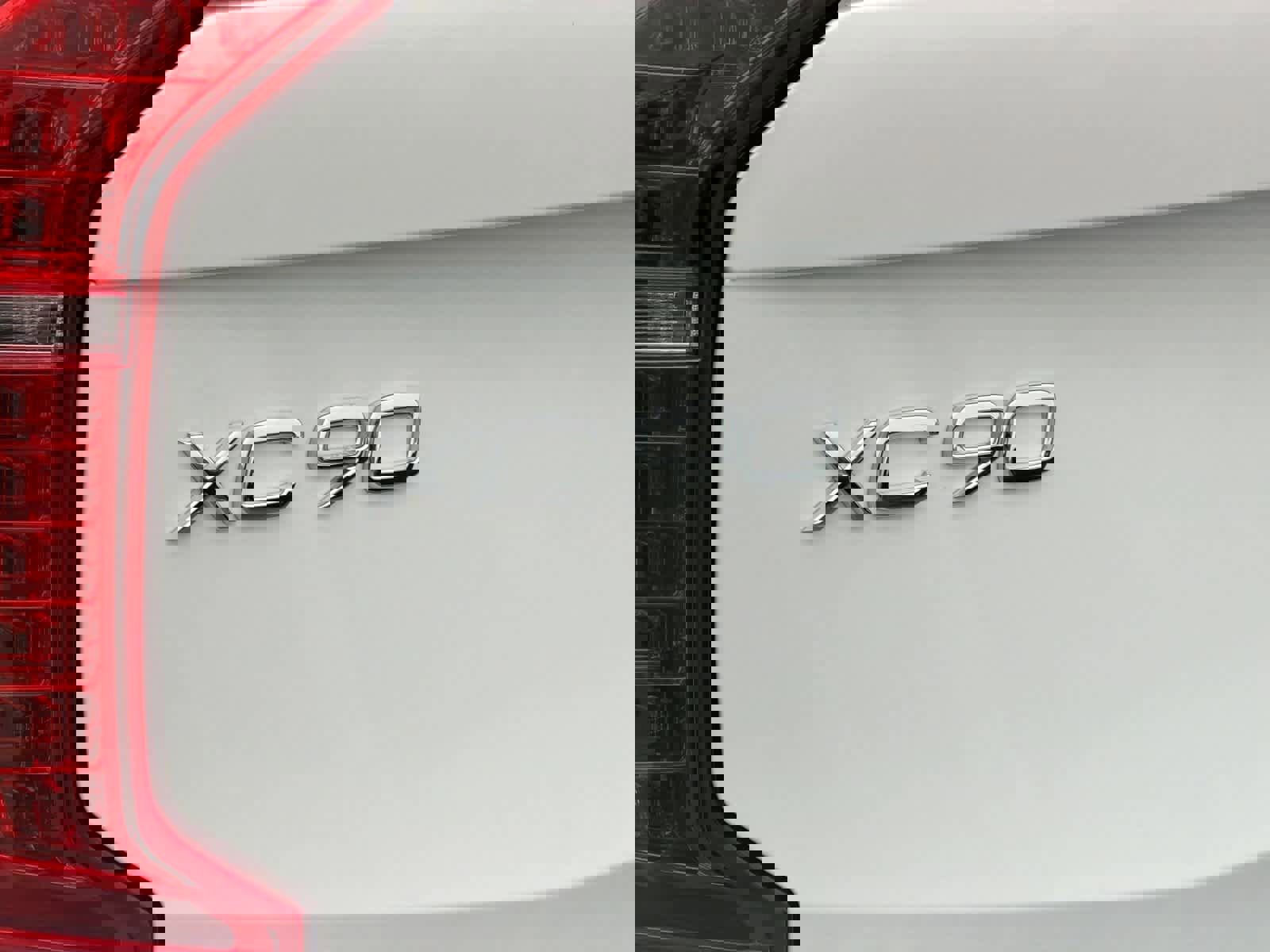 Used 2018 Volvo XC90 T6 Momentum w/ Convenience Package image 13