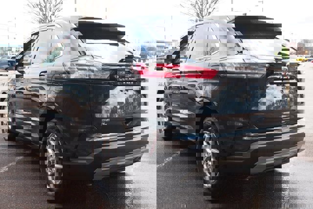 Certified 2024 Ford Edge SEL w/ Convenience Package image 3