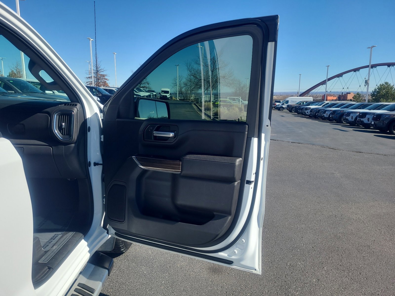 Used 2020 Chevrolet Silverado 1500 LT w/ Convenience Package image 16